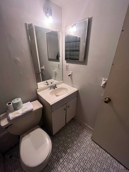 More Photos Of 972 S Route 9W, Congers Hotel For Sale