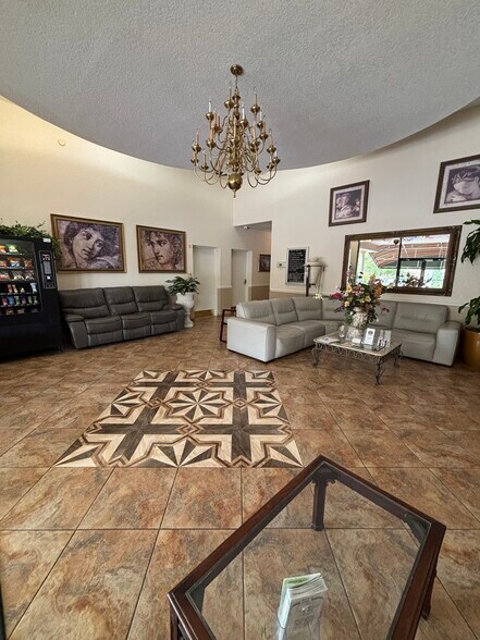 More Photos Of 1900 N Mills Ave, Orlando Medical For Lease