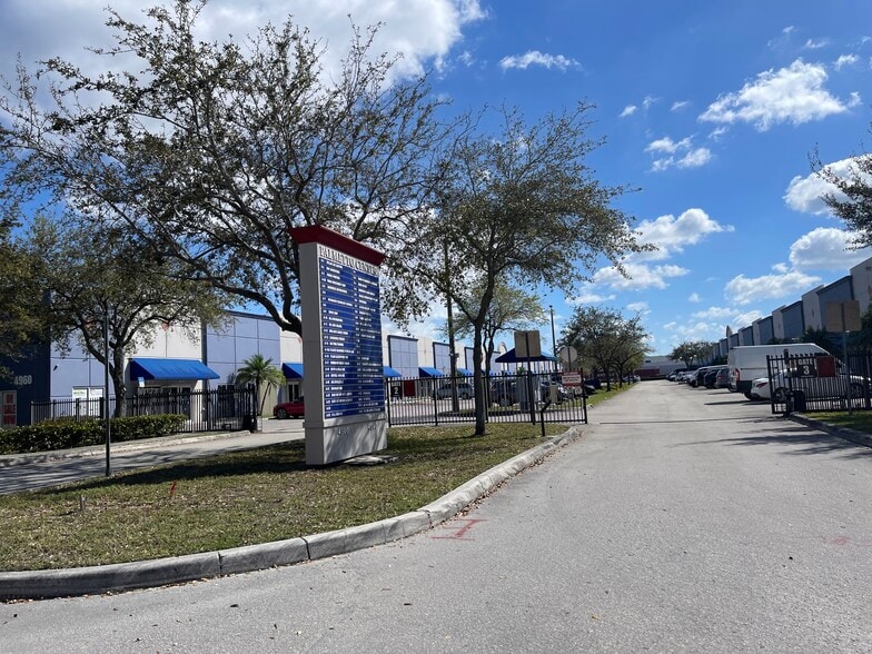 More Photos Of 4960 NW 165th St, Miami Warehouse For Sale