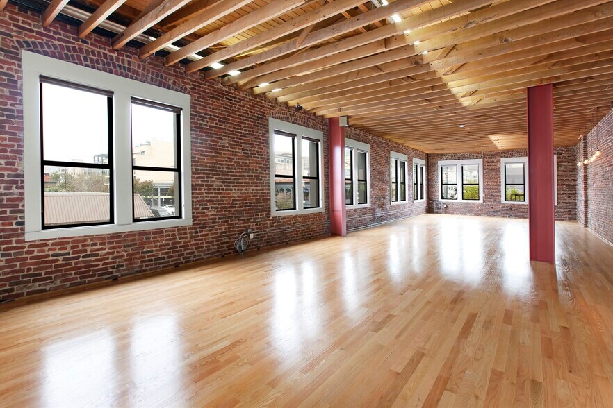 More Photos Of 1099 Folsom St, San Francisco Loft Creative Space For Lease