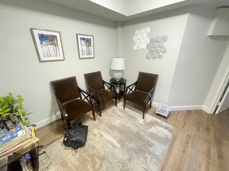 More Photos Of 11045 71st Rd, Forest Hills Apartments For Sale