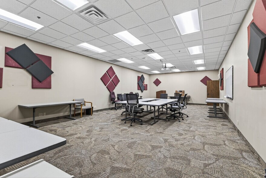 More Photos Of 601 2nd Ave S, Hopkins Office For Lease