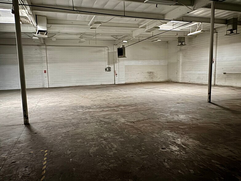 More Photos Of 13300 Ralston Ave, Sylmar Light Manufacturing For Lease