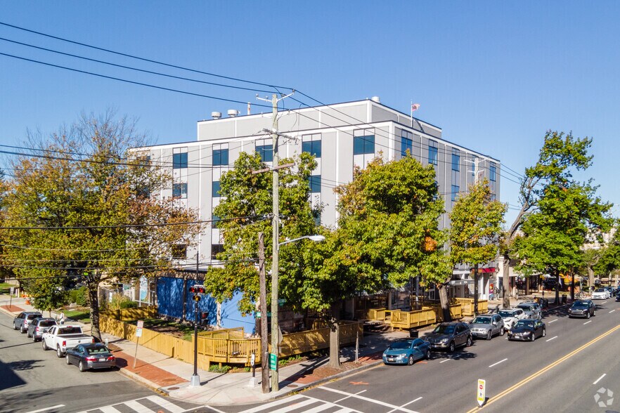 More Photos Of 5100 Wisconsin Ave NW, Washington Medical For Lease