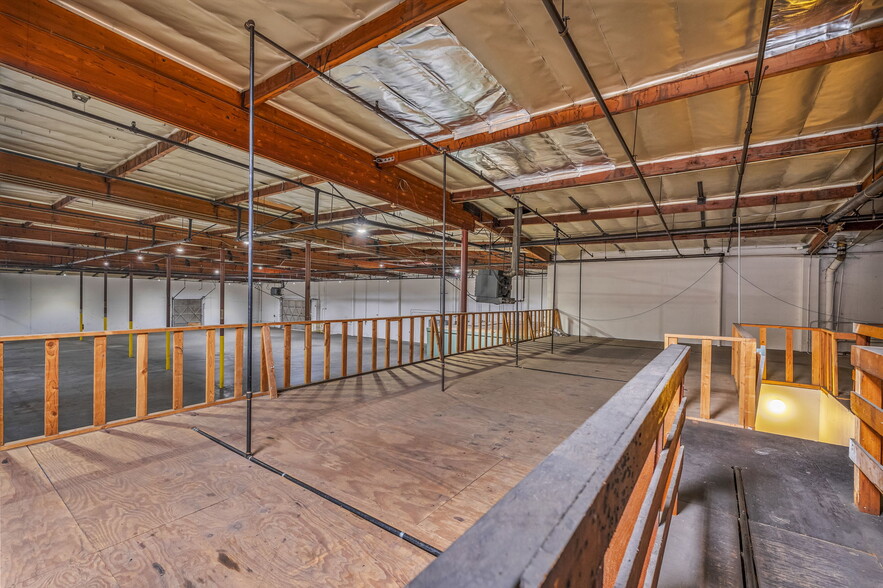 More Photos Of 18737 S Reyes Ave, East Rancho Dominguez Distribution For Sale