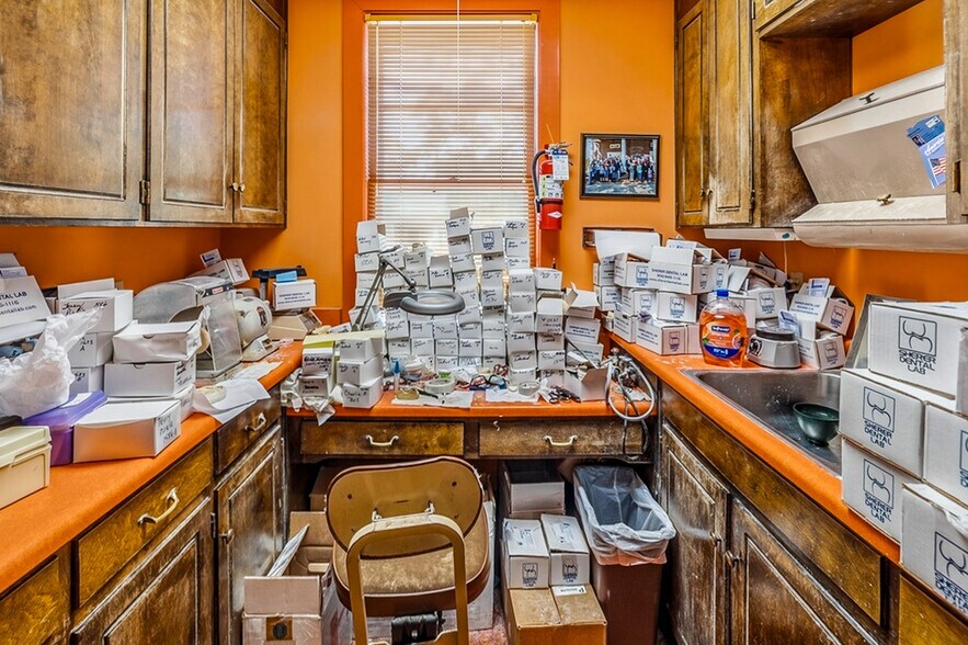 More Photos Of 201 S Weston St, Fountain Inn Office For Sale