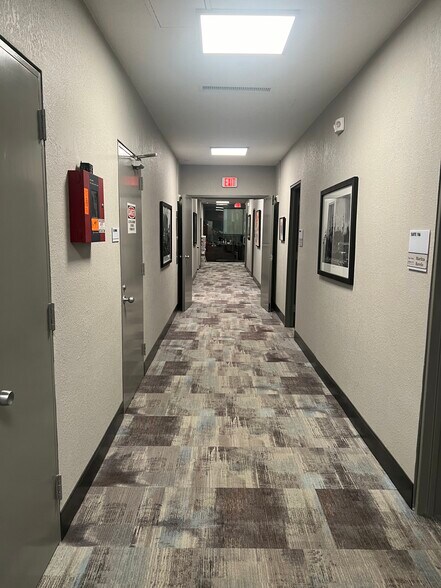 More Photos Of 606 E Madison St, Tampa Office For Sale