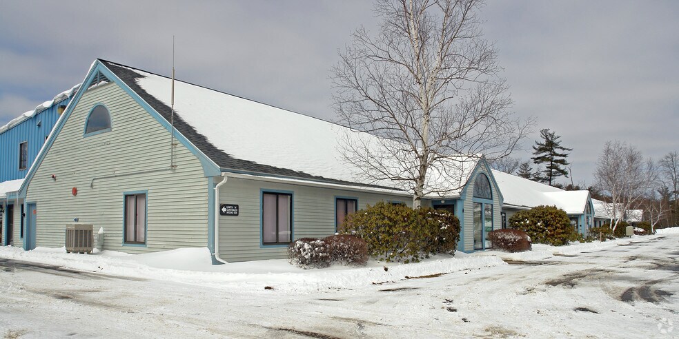 More Photos Of 68 Stiles Rd, Salem Light Manufacturing For Sale
