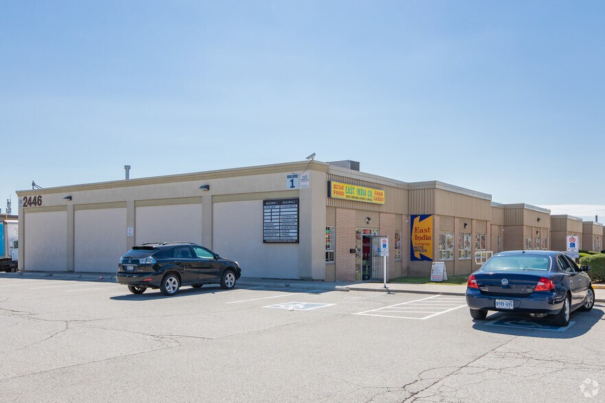 More Photos Of 2446 Cawthra Rd, Mississauga Flex For Lease
