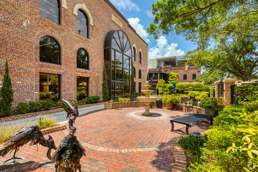 More Photos Of 100 3rd St S, Saint Petersburg Loft Creative Space For Lease