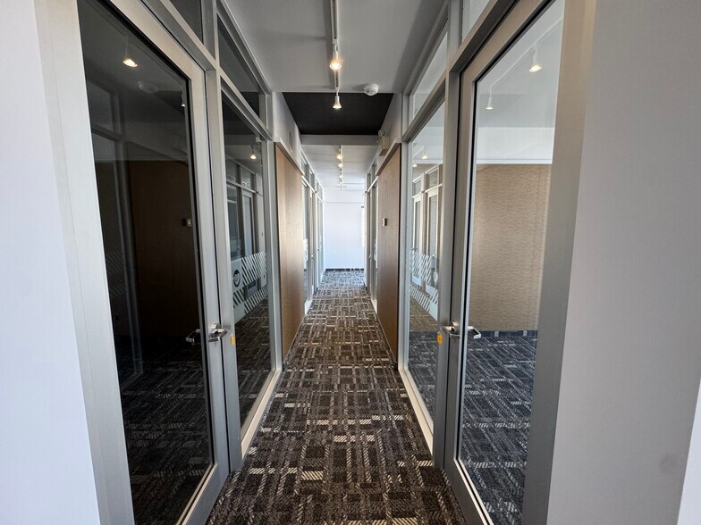 More Photos Of 4520-4540 Rue Charles-Malhiot, Trois-Rivières Office For Lease