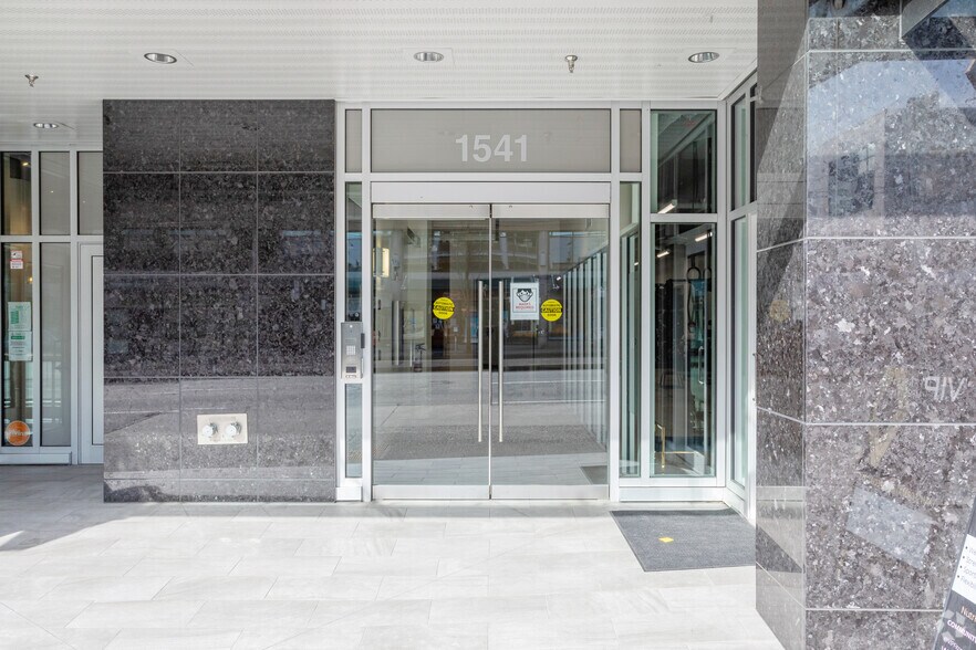 More Photos Of 1541 W Broadway, Vancouver Office For Sale