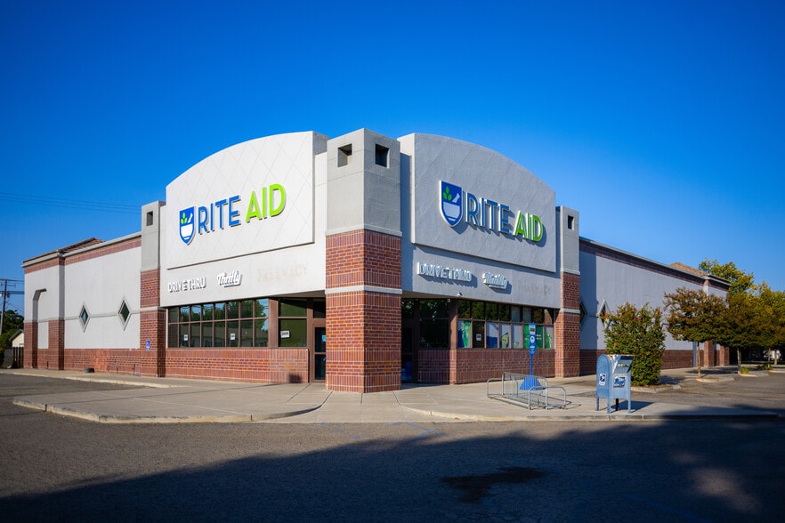 Primary Photo Of 1500 Whitley Ave, Corcoran Drugstore For Lease