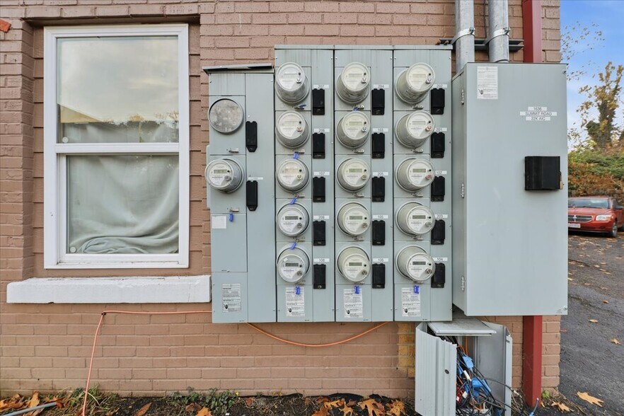 More Photos Of 1636 Summit Rd, Cincinnati Apartments For Sale