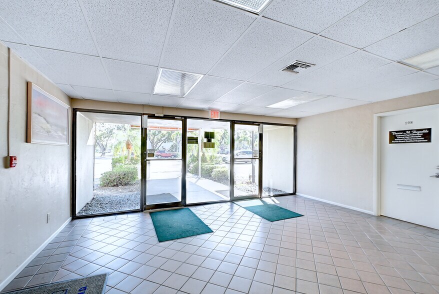 More Photos Of 3949 Evans Ave, Fort Myers Medical For Sale