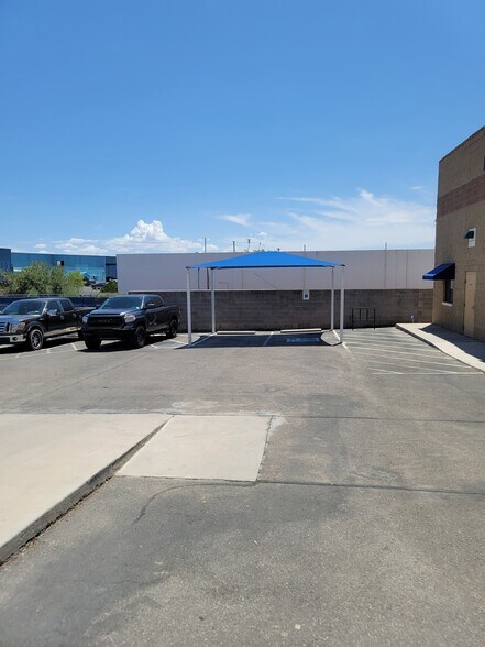 More Photos Of 801 Pendale Rd, El Paso Distribution For Sale