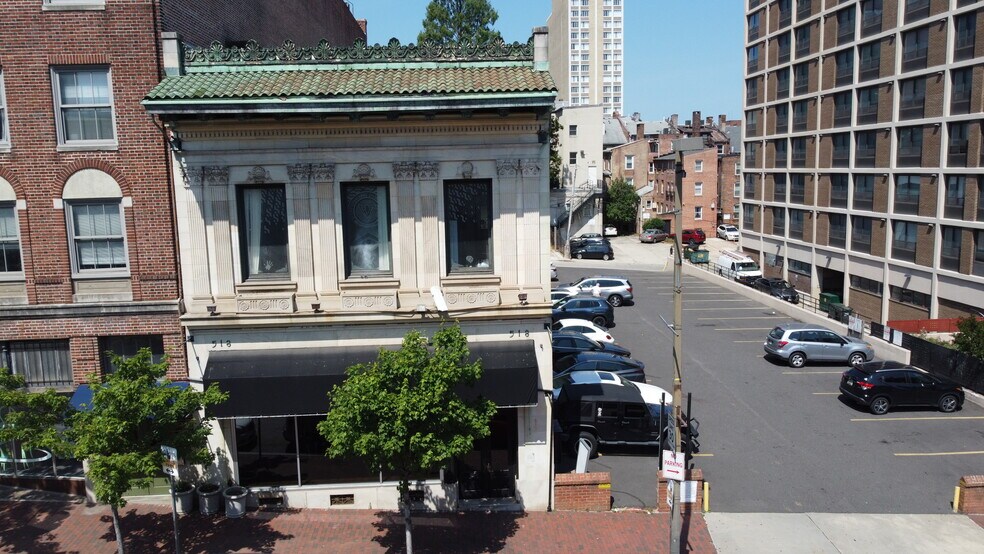 More Photos Of 518 N Charles St, Baltimore Storefront Retail Office For Lease