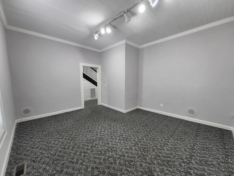 More Photos Of 191 Friarsgate Blvd, Irmo Flex For Sale