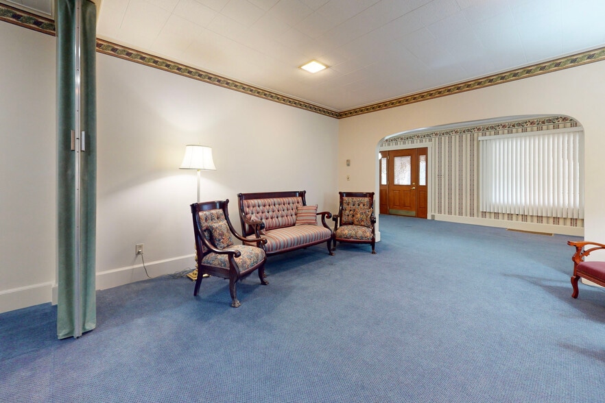 More Photos Of 3721 Main St, Weirton Funeral Home For Sale