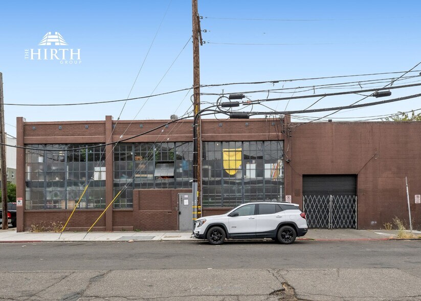 More Photos Of 2321 Filbert St, Oakland Warehouse For Sale