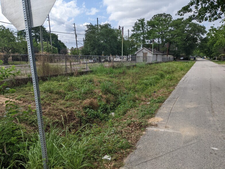 More Photos Of 4608 Fulton St, Houston Land For Sale