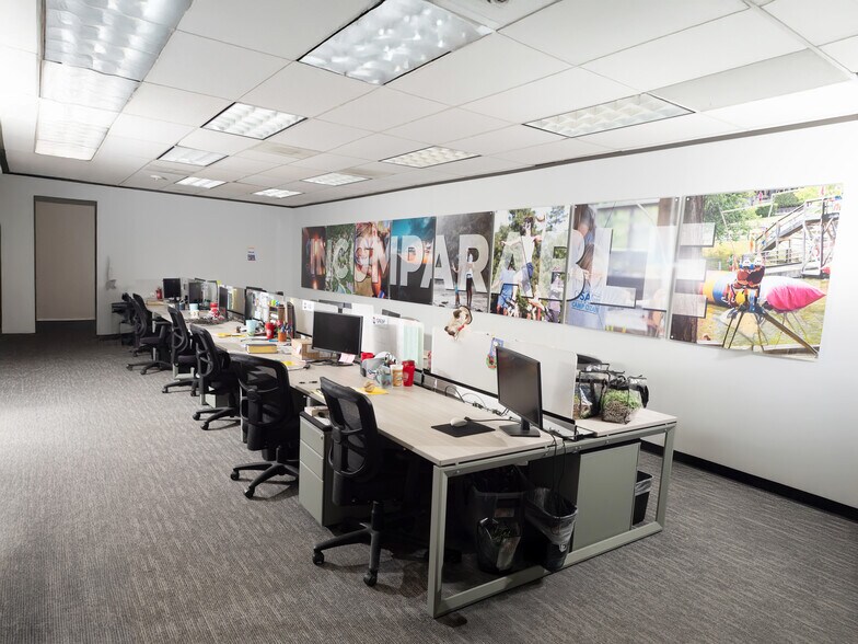 More Photos Of 9225 Katy Fwy, Houston Office For Lease