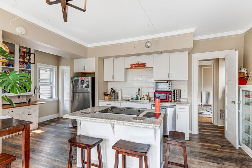 More Photos Of 461 Linwood Ave, Buffalo Apartments For Sale