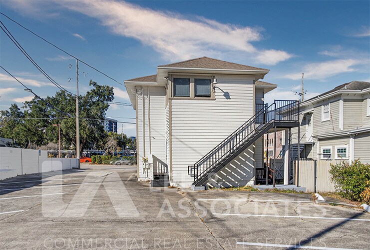 More Photos Of 138 E Gore St, Orlando Medical For Sale