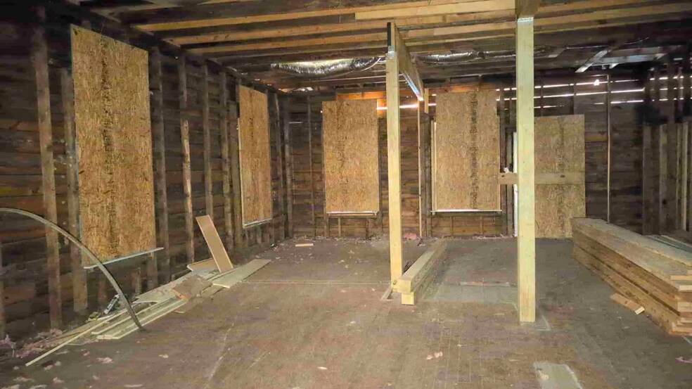 More Photos Of 31 N Main St, Alpharetta Office For Sale