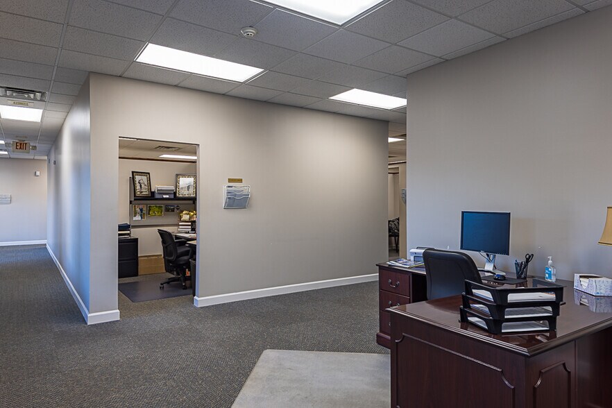 More Photos Of 801-C Sunset Dr, Johnson City Office Residential For Lease