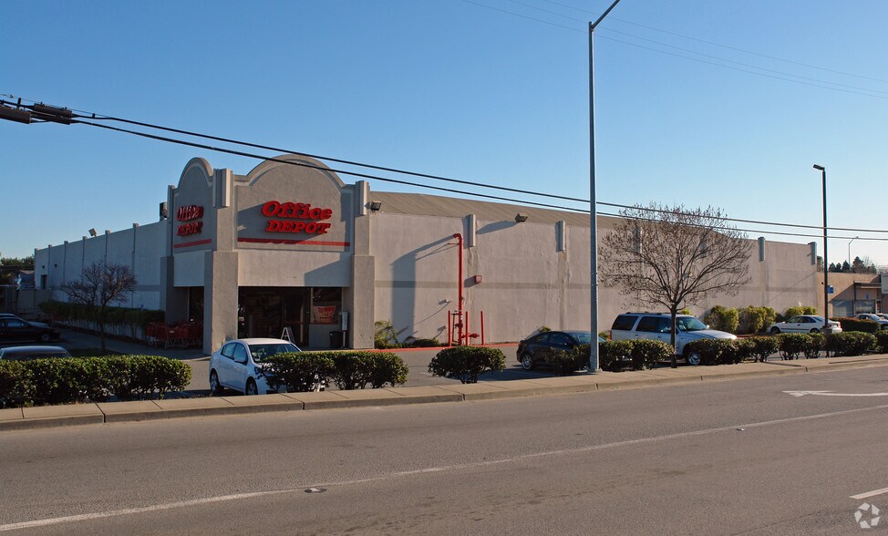 Primary Photo Of 869 W Francisco Blvd, San Rafael Freestanding For Lease