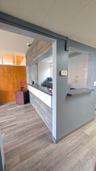 More Photos Of 101 W Arrellaga St, Santa Barbara Medical For Sale