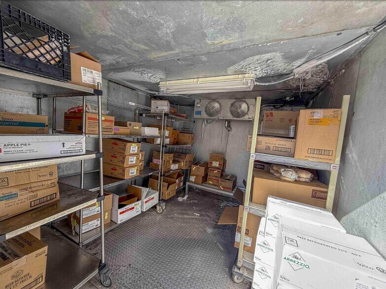 More Photos Of 2203 1st St, Alamogordo General Retail For Sale