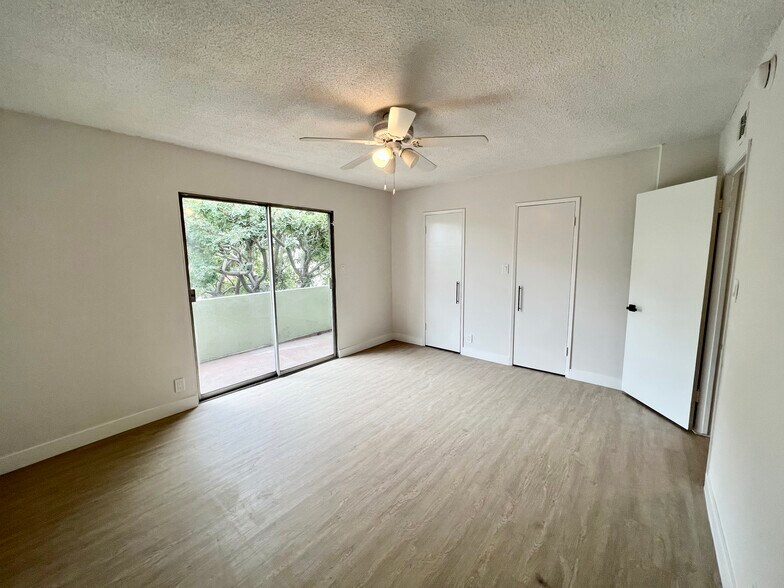 More Photos Of 726 N Alfred St, West Hollywood Apartments For Sale