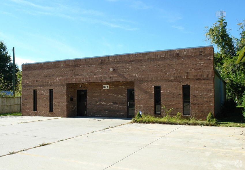 More Photos Of 808 English Rd, High Point Office For Lease