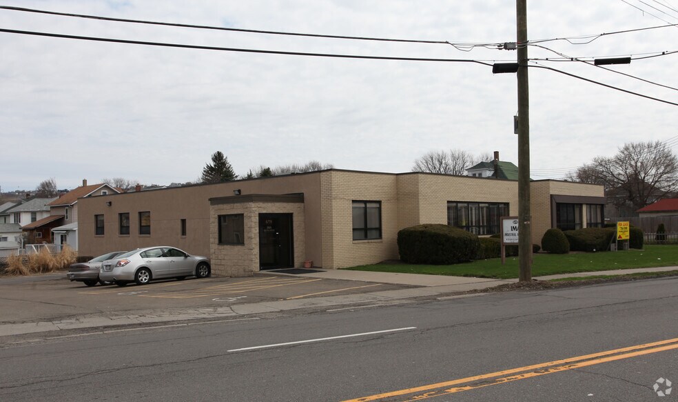 More Photos Of 679 Main St, Johnson City Medical For Sale