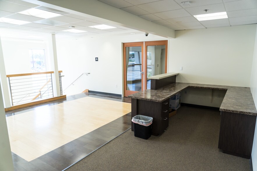 More Photos Of 17541 E 17th St, Tustin Office For Lease