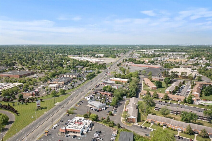 More Photos Of 4379 Route 130, Edgewater Park Auto Repair For Lease