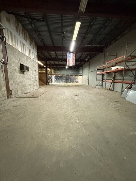 More Photos Of 223 52nd St, Brooklyn Warehouse For Lease