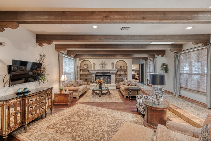 More Photos Of 505 Gilchrist Ln, Del Rio Specialty For Sale