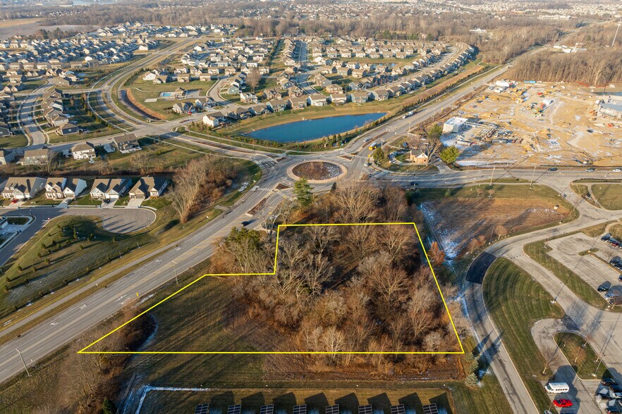 More Photos Of 15836 Southeastern Pky, Fishers Land For Lease