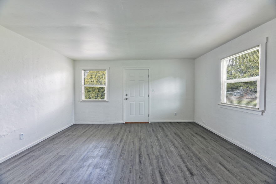 More Photos Of 1808 Spring St, Medford Apartments For Sale