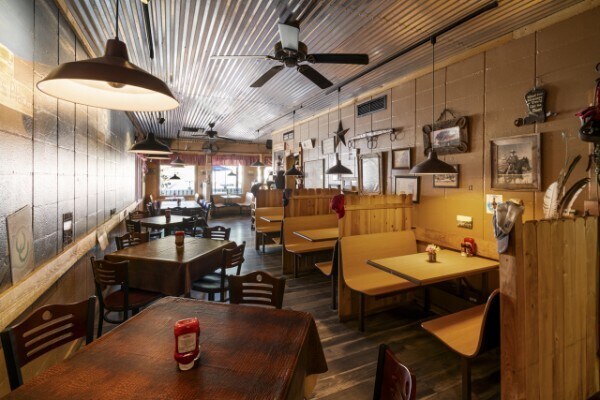More Photos Of 601 N 1st St, Pulaski Restaurant For Sale