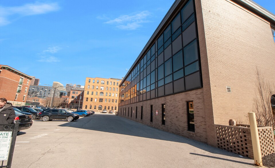 More Photos Of 150 E Mound St, Columbus Office For Lease