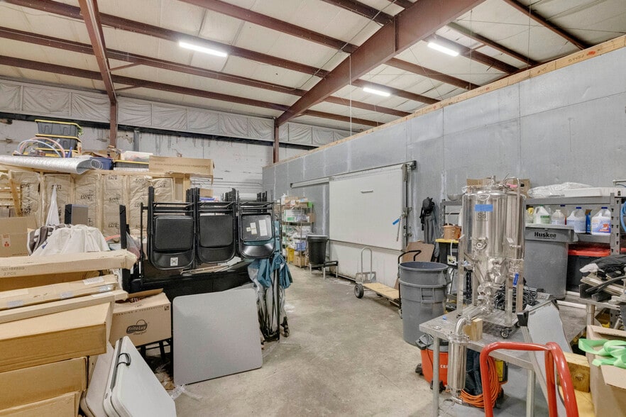 More Photos Of 10-14 W Illiana St, Orlando Warehouse For Sale