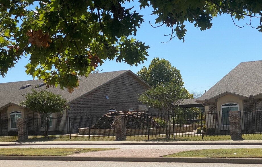 302 W Wheatland Rd, Duncanville, TX 75116 Assisted Living For Sale