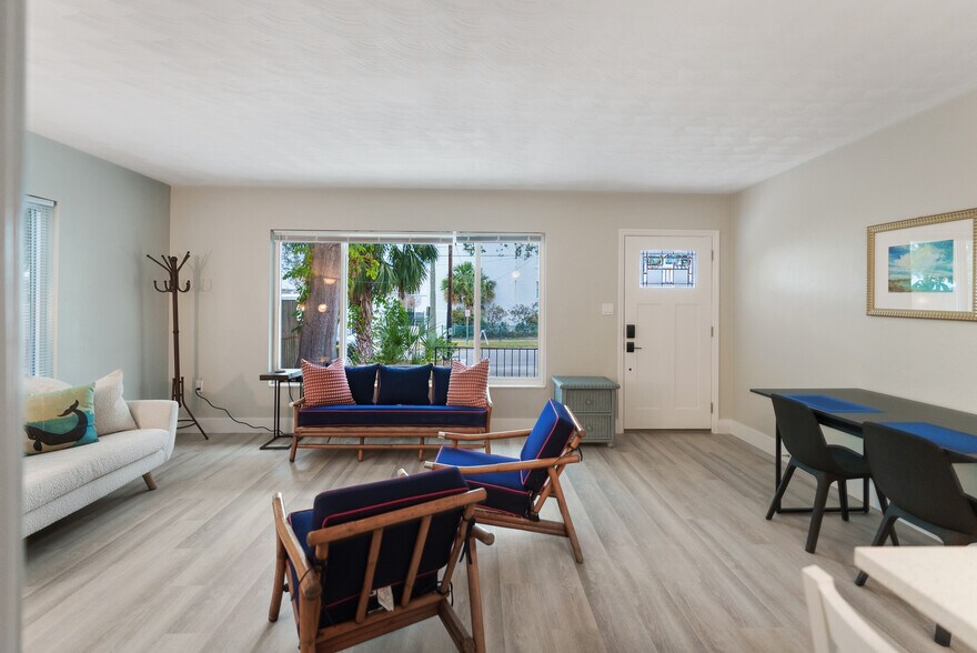 More Photos Of 974 Tennessee Ln, Sarasota Apartments For Sale