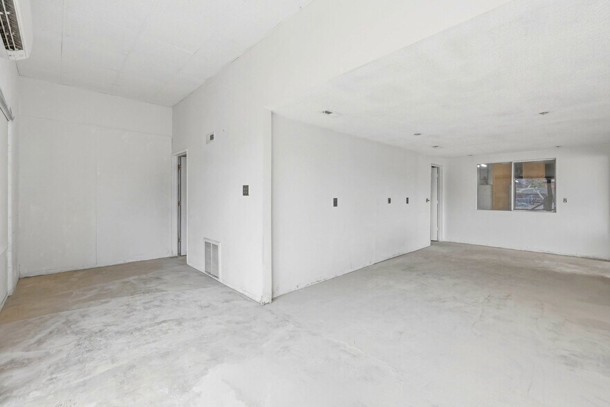 More Photos Of 2676 Van Giesen St, Richland Industrial For Sale