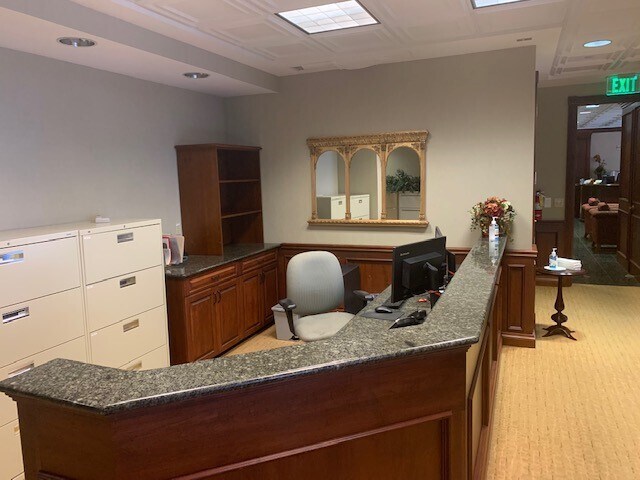 More Photos Of 2150 Goodlette-Frank Rd, Naples Office For Lease