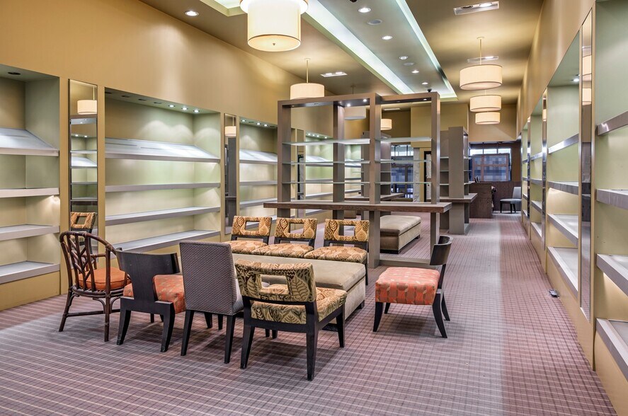 More Photos Of 227 8th Ave SW, Calgary Storefront Retail Office For Lease